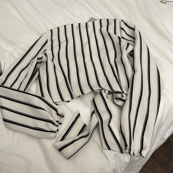 Missguided stripe tie front crop top - Picture 10 of 10